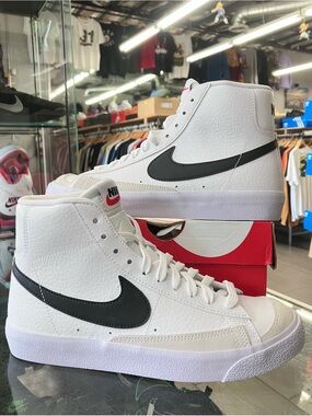 Women’s Nike Blazer Mid 77 White Black 8